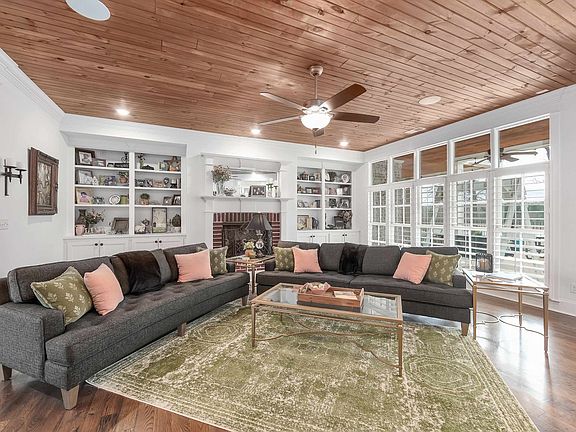 3rd image of 245 Cypress Lake Cv