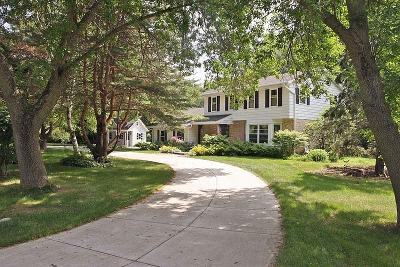 1st image of 461 Woodhaven Dr