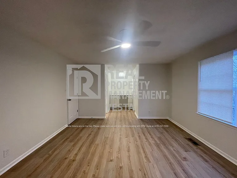 2866 Glen Echo Dr — Photo 9