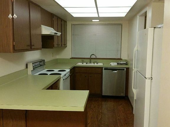 3rd image of 1815 Landess Ave