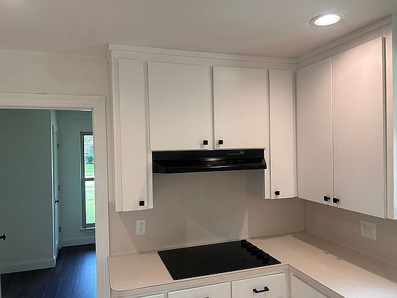 4th image of 1634 S Elaine Dr