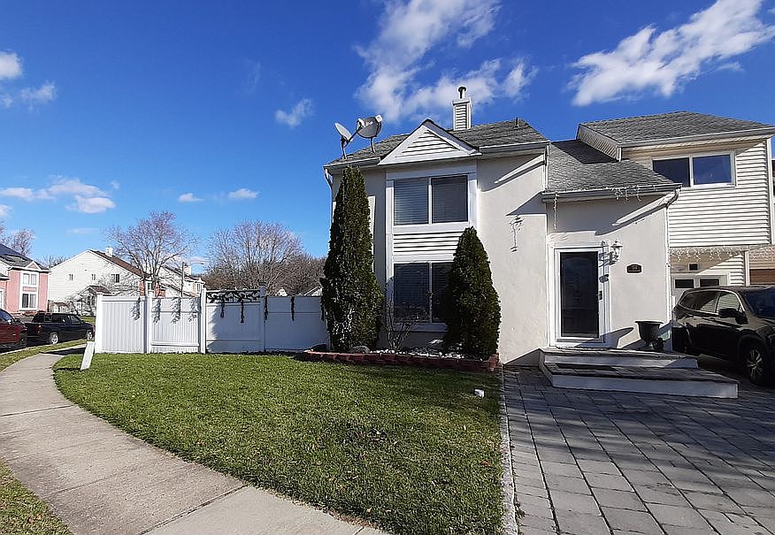 2nd image of 59 Woodland Way