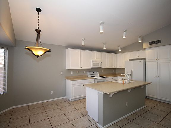 3rd image of 14900 W Honeysuckle Ln