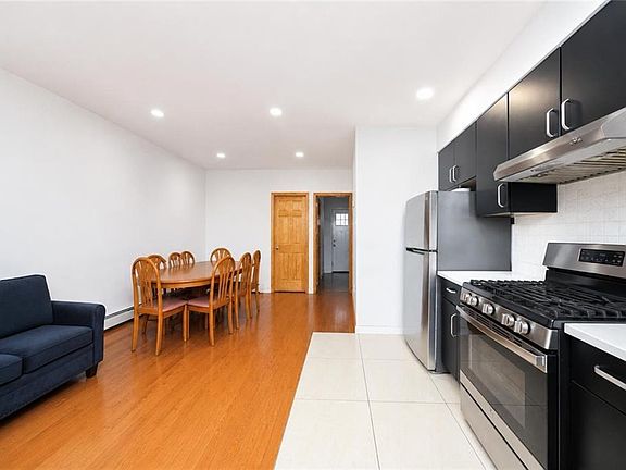 5th image of 133 Gelston Ave