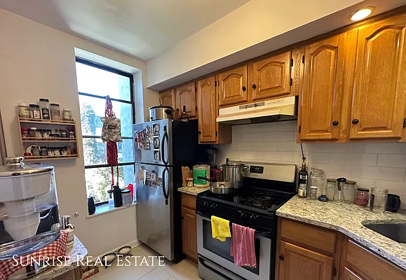 Rented by Sunrise Real Estate | media 20