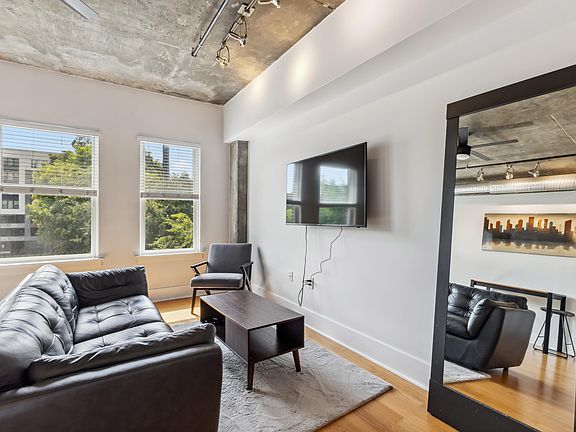 3rd image of 444 Blount St #209