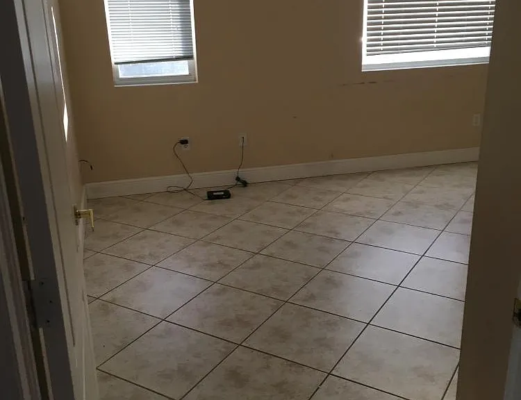 1722 Roosevelt Ave — Photo 21