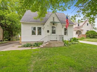 909 NW 3rd Ave, Grand Rapids, MN 55744