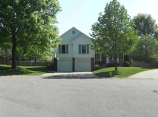 1624 SE Long Pl, Lees Summit, MO 64063
