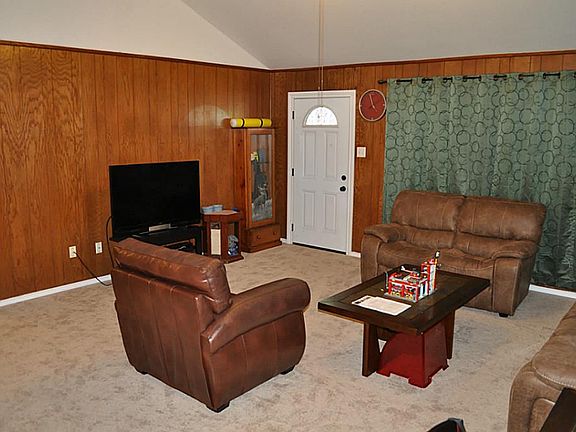 4th image of 7805 Bayview Dr