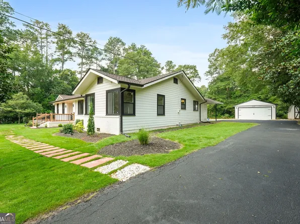 1099 Pine Valley Rd, Griffin, GA 30224