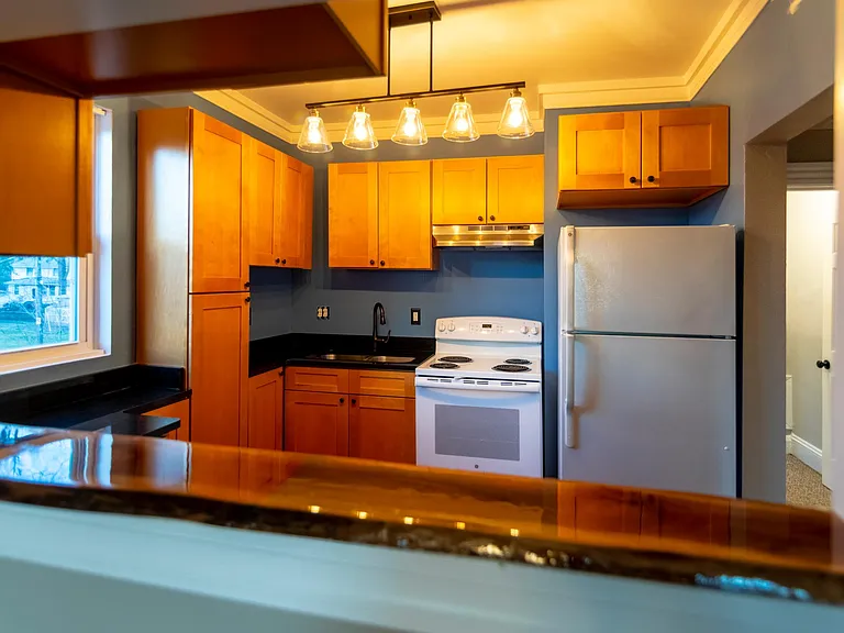 1402 Lafayette Blvd #4 — Photo 1