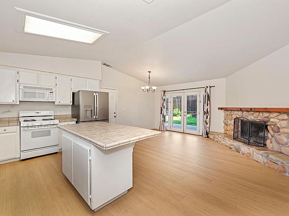 2nd image of 5212 Wagon Way
