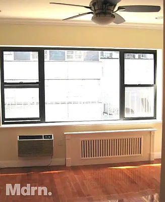 Rented by Mdrn Residential | media 9