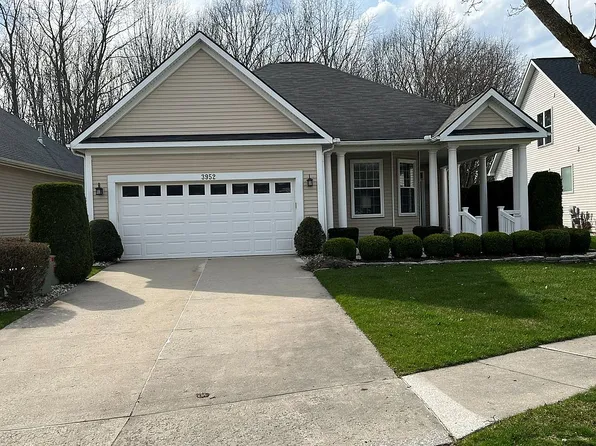 3952 Hillsdale Dr, Auburn Hills, MI 48326