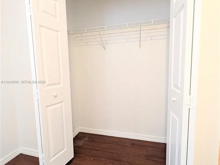 825 SW 6th Pl — Photo 24
