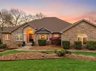 40 Chelmsworth Dr, Bella Vista, AR 72715