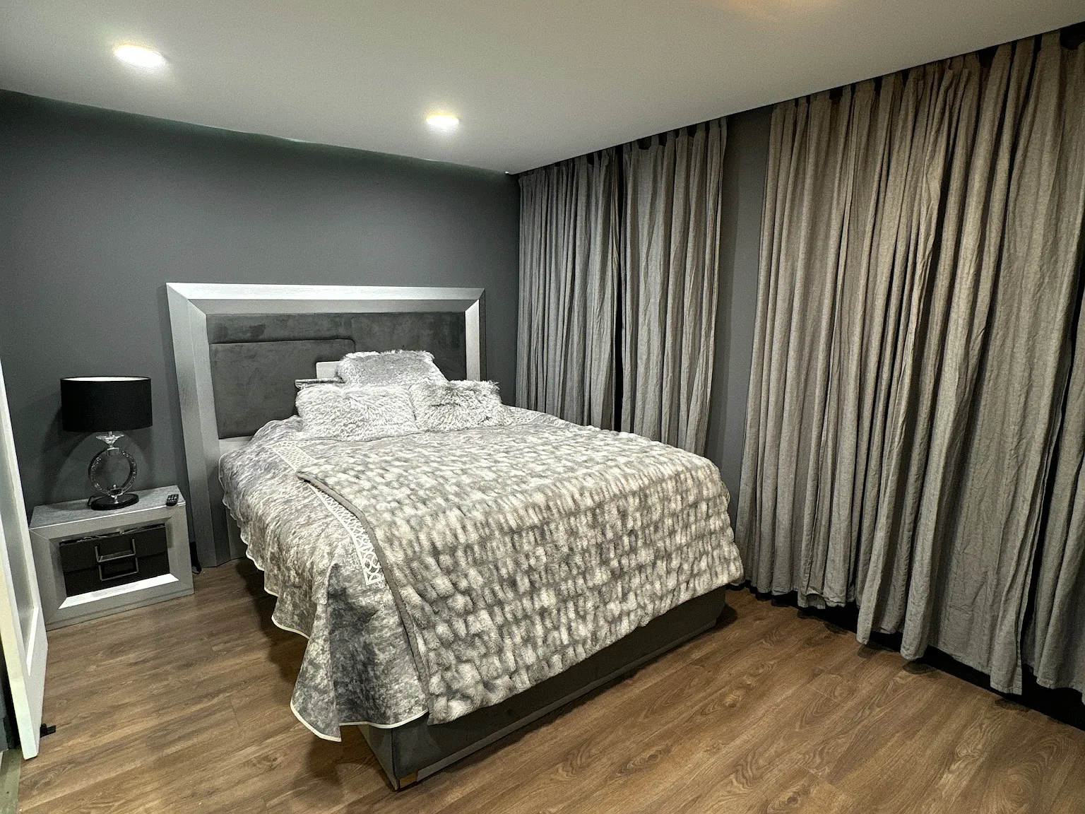 1 bed, 1215 sqft, $2,600 — Photo 2