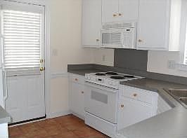 4th image of 613 Cuddington Ln