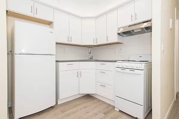 1st image of 26-27 28th St #D2