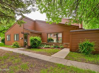 3720 Cherry St APT G25, Grand Forks, ND 58201