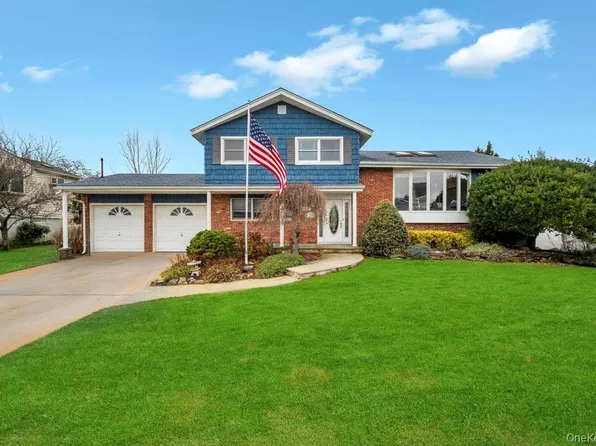 65 Waterview Avenue, Massapequa, NY 11758