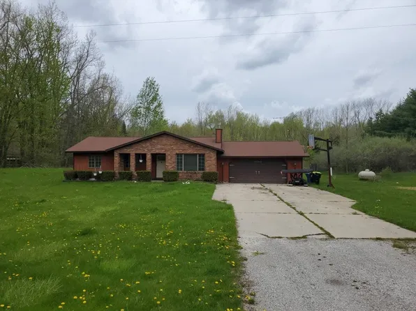10385 E Coleman Rd, Coleman, MI 48618