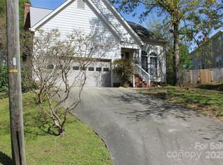 9915 Lottie Ln, Charlotte, NC 28262
