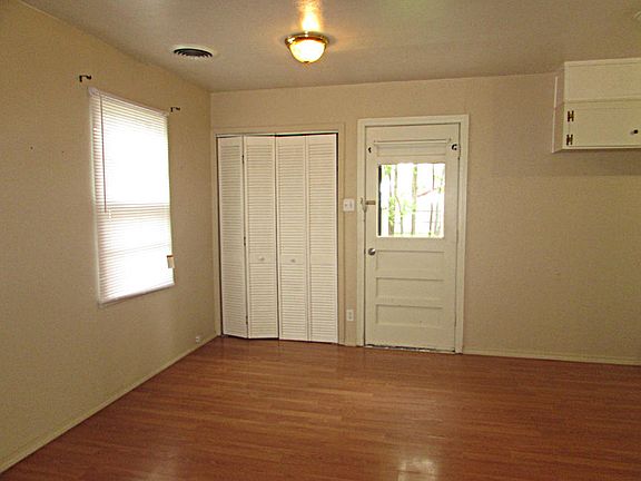 5th image of 222 Peach Ave