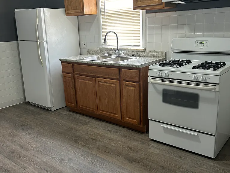 4957 Lilburn Ave — Photo 10