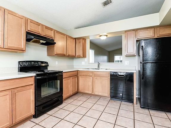 4th image of 13039 Baltimore Woods Ln