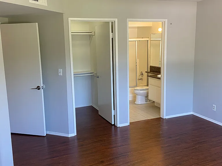 600 N Whitnall Hwy — Photo 19