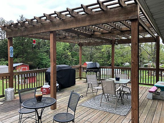 5th image of 656 Plainview Dr