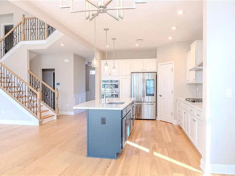 8040 Scenic Ridge Way — Photo 10