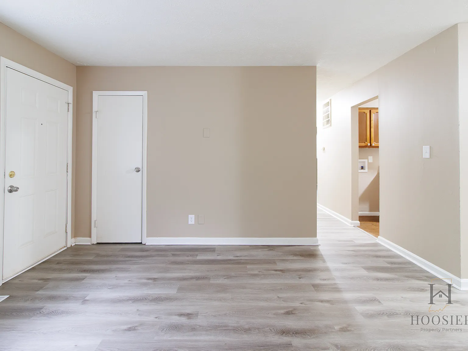 3 bed, 1.0 bath, 999 sqft, $1,450 — Photo 4