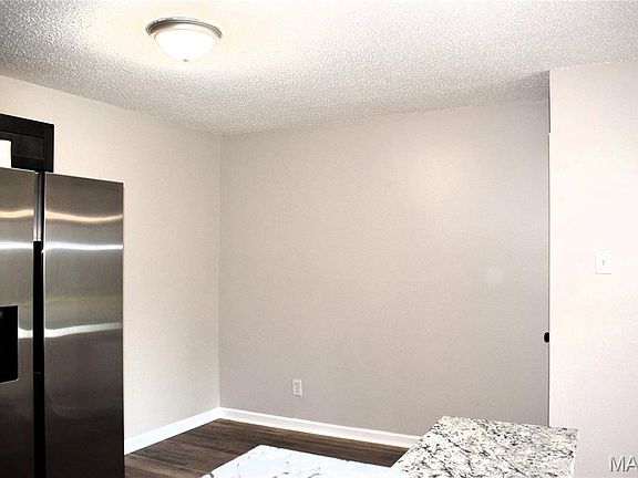 5th image of 5766 Westphalia Ln APT B