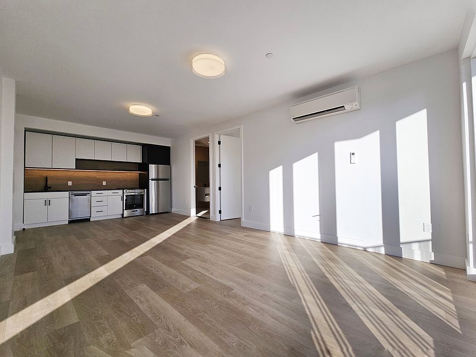 1st image of 396 Manhattan Ave #3F