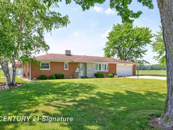 2745 W Moore Rd, Saginaw, MI 48601