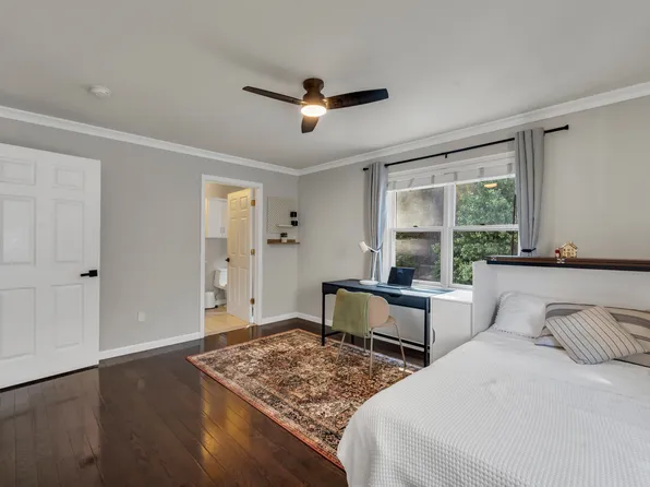 15 Legend Hills Drive image 24 of 28