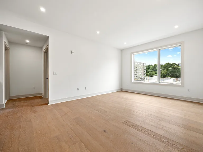 921 Madison St #508 — Photo 7
