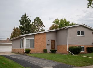 8544 W Madison Dr, Niles, IL 60714