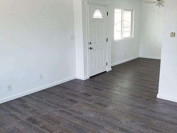 3rd image of 4387 Triggs St #1/2