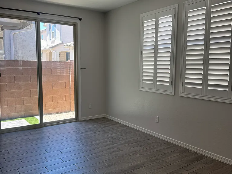 25202 N 142nd Dr — Photo 17