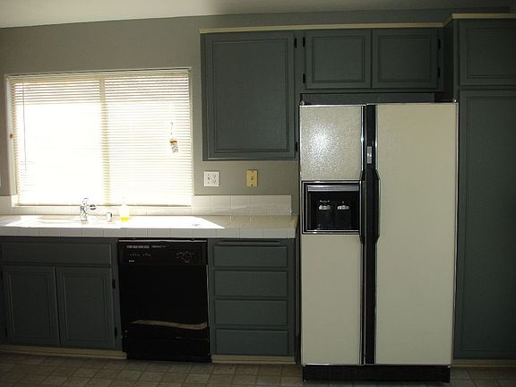Spacious kitchen
