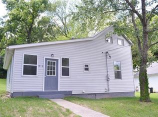910 W Front St, Washington, MO 63090