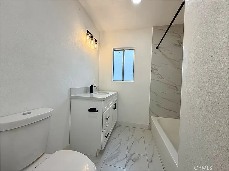 1356 W Trenton St #A — Photo 6