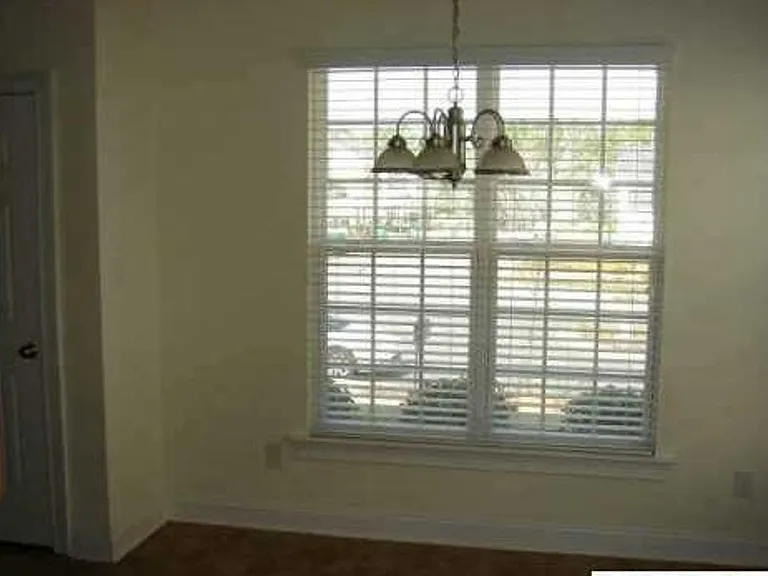 16514 Ambassador Park Dr — Photo 4