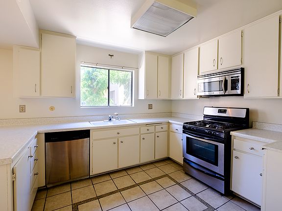 5th image of 5958 Costello Ave
