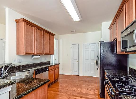 5th image of 115 Tilton Dr