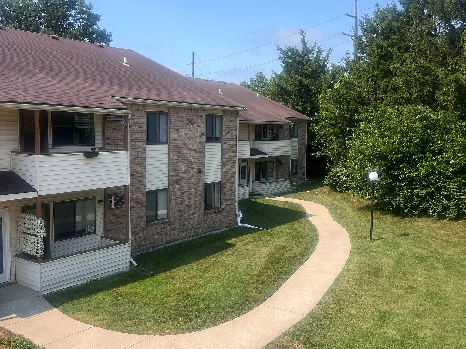 Walbridge Apartments — Photo 1